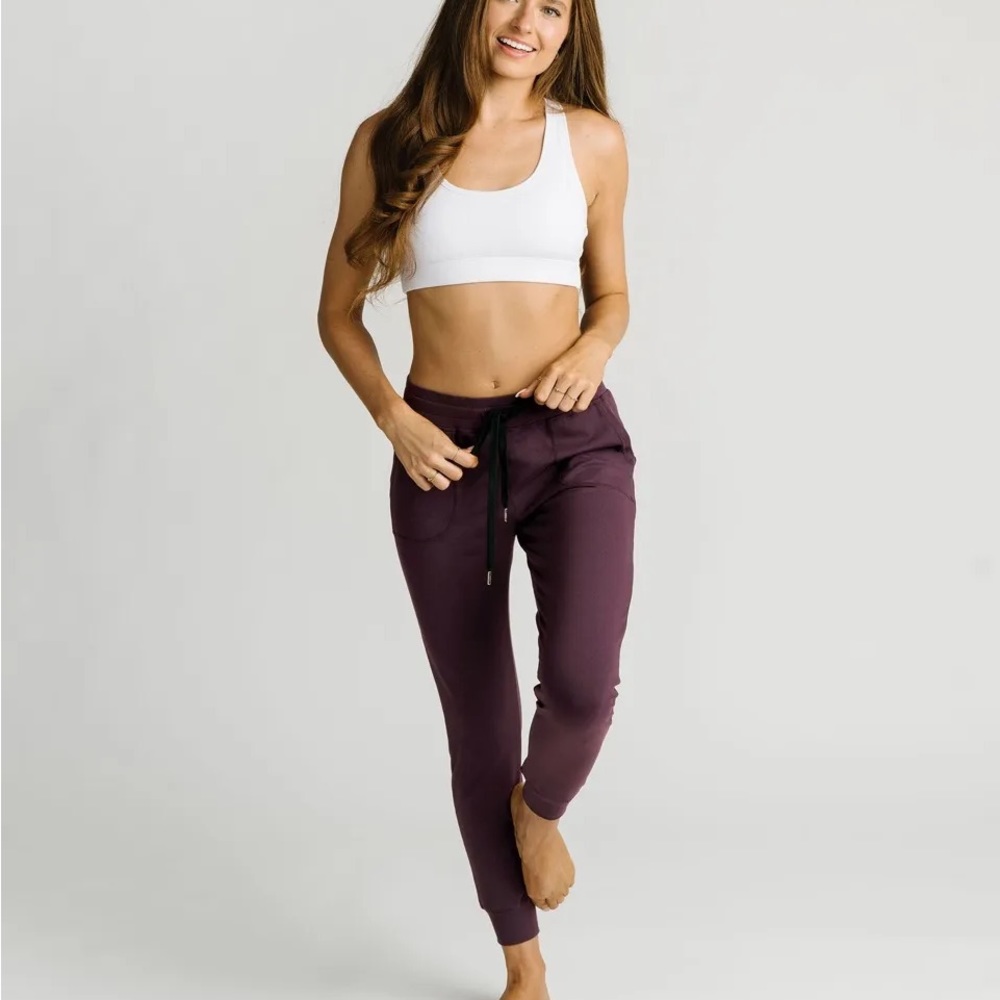 Women’s Zyia Unwind Jogger. Color: Plum. Size: XL